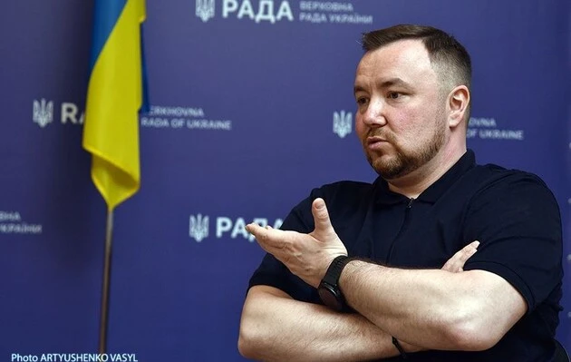 Зараз секретар судового засідання отримує від 9 до 11,5 тис грн: голова комітету з питань правової політики Маслов
